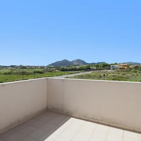 Marisa I Villa *
